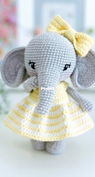 Sarahs Hooks and Loops - Sarah K Wright - Lottie the Elephant x