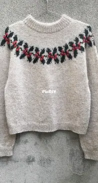 Holly Sweater Adult by Pernille Larsen - Knitting for Olive
