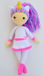 Bunnies and Yarn - Michelle Alvarez - Linda the Unicorn Doll - Spanish - Translated