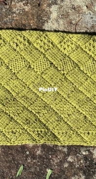 Abbey made - Tessellated Sampler Cowl  - Free