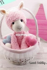 Sweet Oddity Art - Carolyne Brodie - Abbie the Alpaca