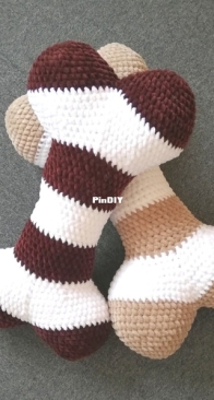 Lacy Moments Designs _ bone shaped cushion crochet pattern ( velvet pillow ) _ English