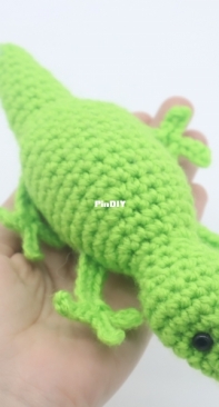 Stringy Ding Ding - Olive - Easy Lizard - Free