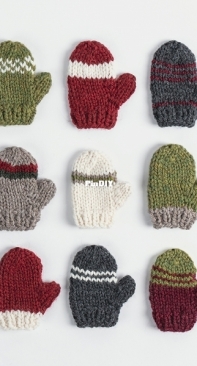 Holiday Cheer Mini Mitt by Nancy Ekvall -Free