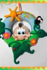 Sanis-Fitzereien - Sandra Schlehahn - Door wreath look peek - Russian - Translated