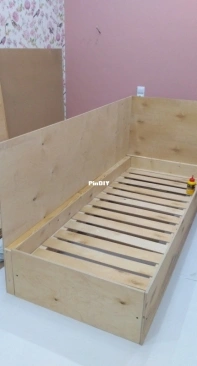 DIY bed for a little girl