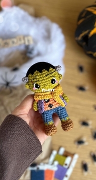 Caiu na teia - Emanuella Lemos - Frankenstein - Portuguese - Free