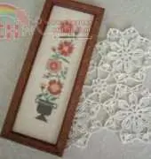 Prairie Schooler - 1988 Urn with 4 Flowers