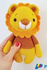 Amalou Designs - Marielle Maag - Oskar The lion - Spanish - Translated