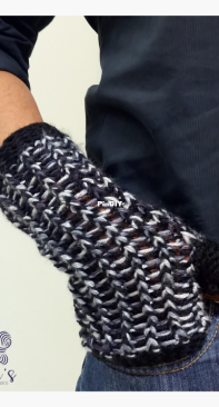 Fingerless gloves