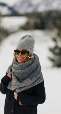 The Cozy Shawl by Jennifer Evans-Free