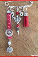 Petite broche