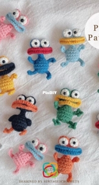 VINTAGE J CROCHET - Zhihao Liu - Funny Monster Frog - English