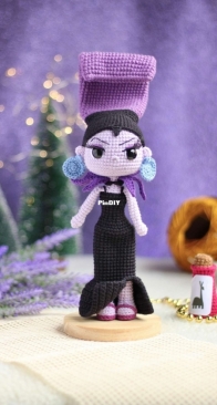 Amigurumis da Vit - Vitória Ferreira - Yzma - Portuguese