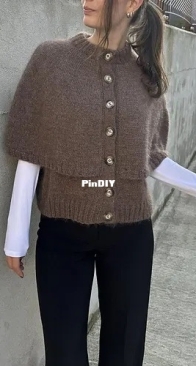 Cape cardigan Mathilda Andersson