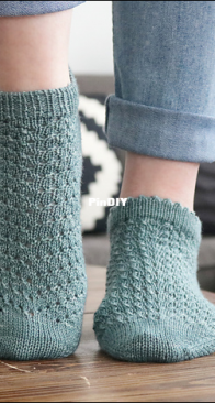 V Formation Socks LITE by Katie Herrod