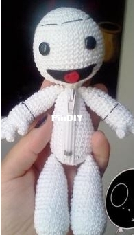 Chiharu Suh - Sackboy - Portuguese