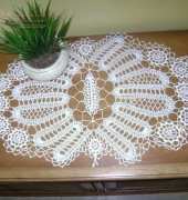 madam butterfly bruges doily -Gisela Maier-decorative crochet 91/january 2003