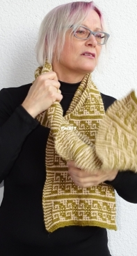 Tripptrapp Scarf by Claudia Finlay -Free