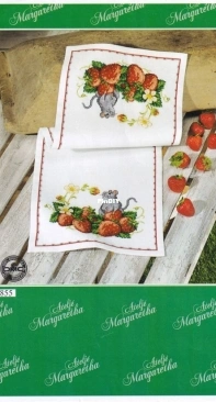 Svarta Fåret - Atelje Margaretha - AM855 - Mouse & Strawberries Table Runner