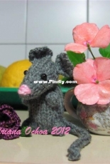 Knitted Mouse