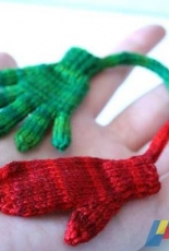 Mini-Me Hanging Ornament by Julia Mueller /Laris Designs-Eng-Free