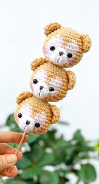 Yarns and hooks- Milia229 - Emilia Tan - Bear Keychain - Spanish - Translated - Free