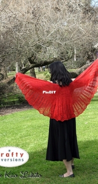 Weekend Shawl by Anne Kuo Lukito - Crafty Diversions