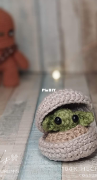 Baby Yoda and Chewie