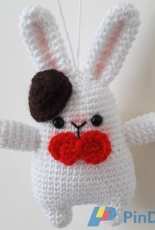 Unknown designer - Gentleman Bunny - Portuguese - Translated