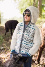 Dale Gull 328-10 FAIR ISLE HETTEJAKKE by Bente Presterud Røvik – Norwegian – free