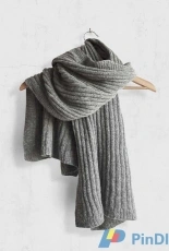 Simple Lines Scarf 2.0 by Simone Alexandra/Temple of Knit-Free
