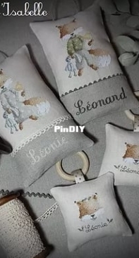 Le Lin dIsabelle RENARD21ZLS G - Coussin de porte et hochet Renard