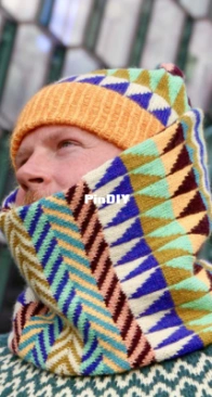Shiver Defender Cowl by Stephen West - Hibernating 6