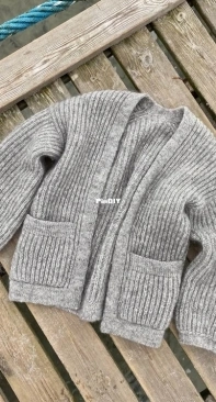 November Jacket by Mette-Wendelboe Okkels - PetiteKnit - German