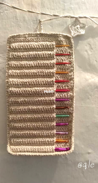 A very useful case for my aluminium hooks!