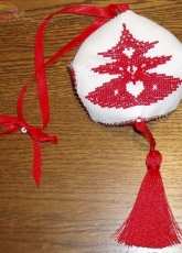 My work - Pincushion - Christmas Tree