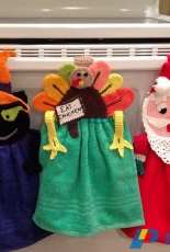 Patricia Bonghi - Holiday Towel Toppers