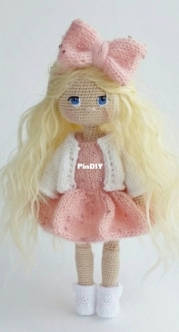 Vishnevaya Masterskaya - Valentina Vishnevskaya - Doll in a dress