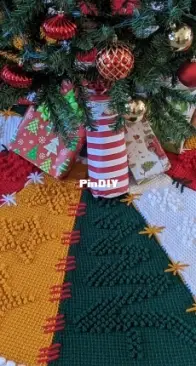 Kismet Crochet - Tunisian Crochet Christmas Tree Skirt