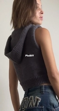 Cozy Bare Hoodie by Caroline Edal - Hobbii - French - Free