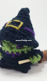 Club Crochet - Louies Loops - Louis Mensinger - Crocheted Witch Miniature Amigurumi