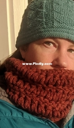 Spacy Cowl by Serena Carlson-Free