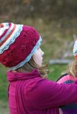 Double Daisy Beanie by Thelma Egberts -Eng.,-Free