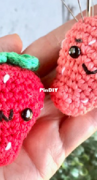 Bhindi crochet - Celeste Ronzano - Fredy mini strawberry - Mini Fredy Frutilla - Spanish - Free