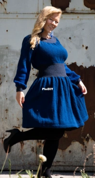 Konstanse Dress by Tina Hauglund - Damestrikk fra Strikkezilla