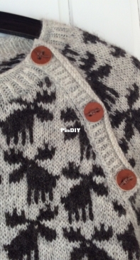 Moose Sweater by Lone Kjeldsen - English