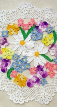 Maggies Crochet - Maggie Weldon - PA652 - Flower Bouquet Doily