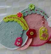 Teapot coaster by Vendula Maderska