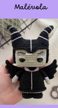 Azulie Croche - Viviane Larangeiras - Maleficent - Malévola - Portuguese